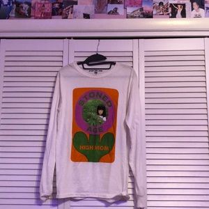 Long sleeve graphic tee ✳️✳️✳️✳️